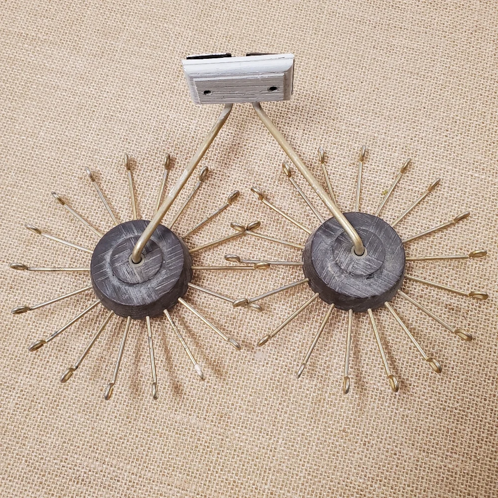 Vintage Swank Wall Mount Rotating Tie Rack Holds 36 Ties